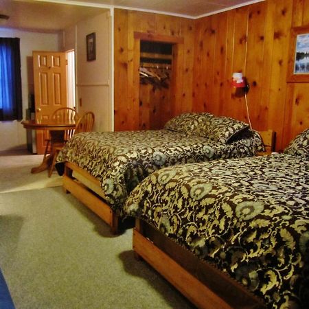 Dancing Bears Inn East Glacier Park Village Bagian luar foto